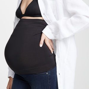 Lot of 2 Ingrid & Isabel Bellabands, 1 black and 1 white